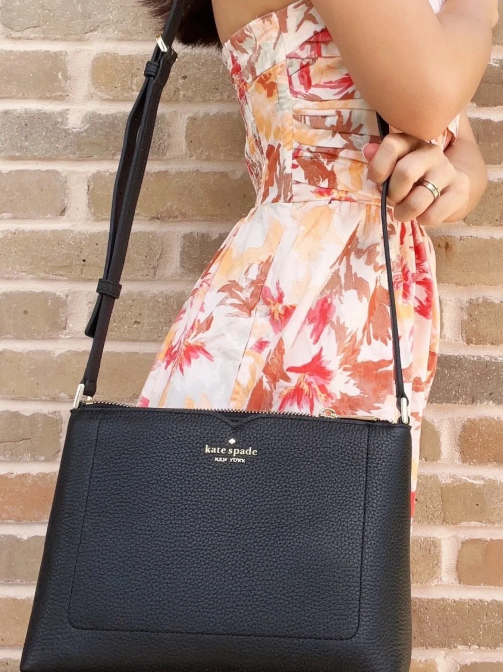 kate spade New York Harlow Black Pebbled Leather Messenger Crossbody NWOT